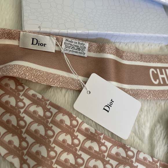 Headband - Picture 7 of 9